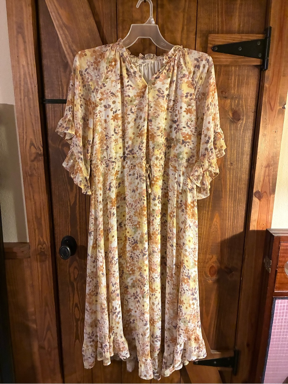entro Yellow Floral Tiered Midi Dress